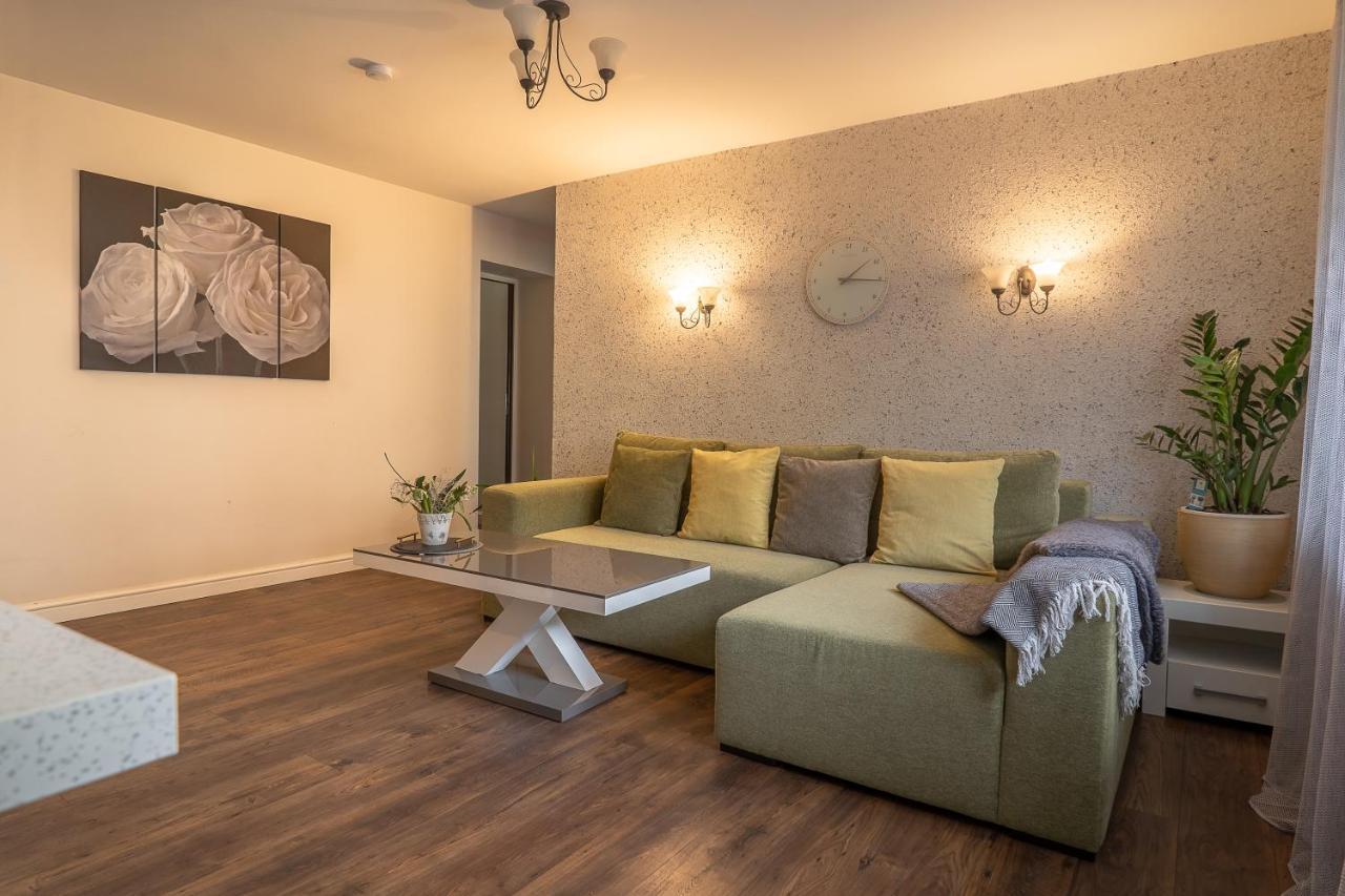 Andrea Apartment Liepāja Esterno foto